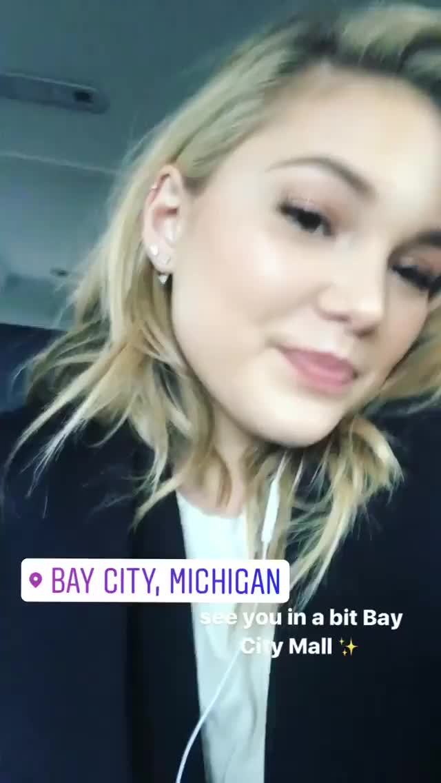 Olivia Holt gif