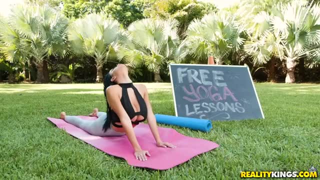 Free Yoga Fuck - Victoria June