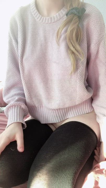 the timeless big sweater/thigh high combo