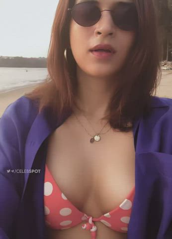 Shraddha Das Best Cleavage View On Beach 🤤💦👙