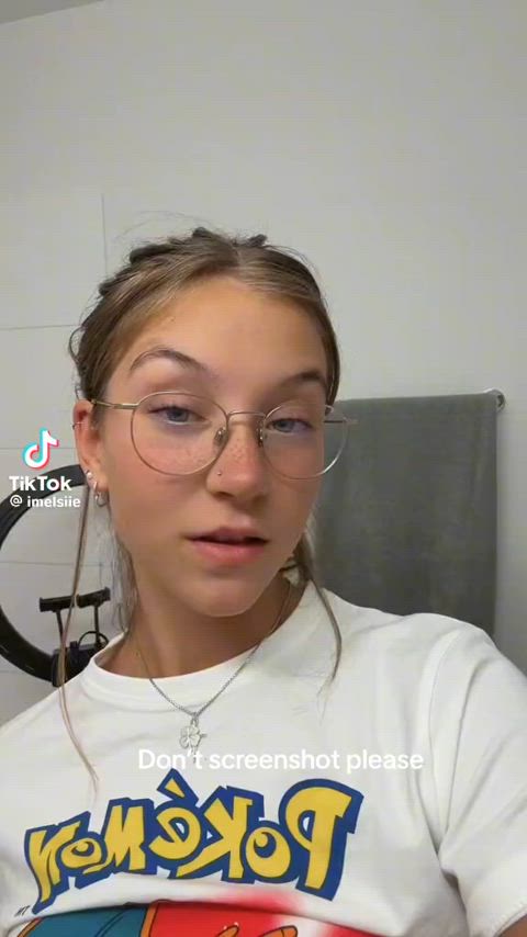 Elsie - More tiktok flash vids on my TT likes