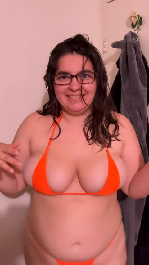 Giving my new bikini top the bounce test