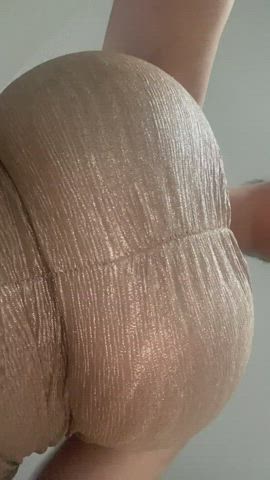 big tits bouncing tits close up huge tits milf mom natural tits saggy tits titty