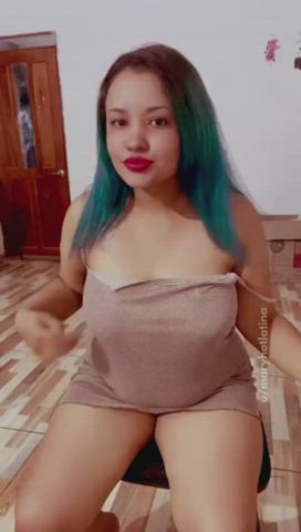 amateur curvy erotic latina pussy shaved pussy spreading thick thighs wife gif