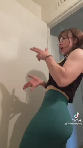 Ass Muscular Girl White Girl gif