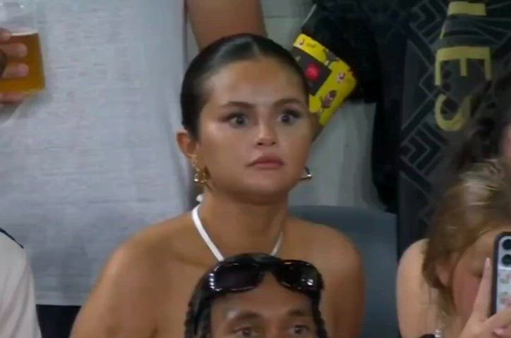 Selena Gomez reaction to Messi