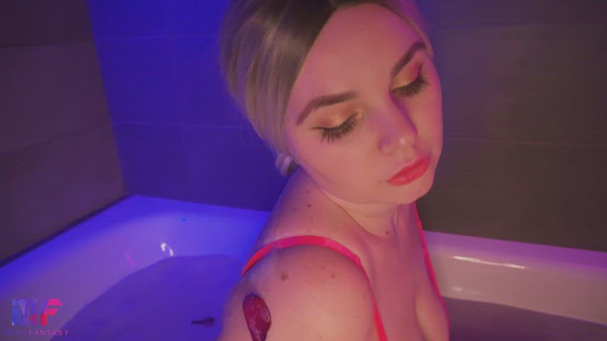 New romantic video on OnlyFans💋 Sensual Valentine's Day Blowjob