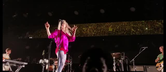 hayley going crazy