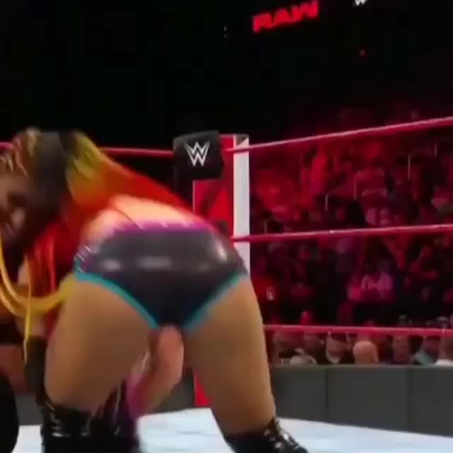 Alexa Bliss Booty Sexy Video