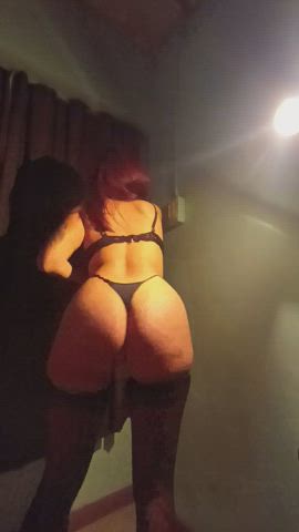 amateur big ass brunette latina onlyfans striptease tiny waist gif