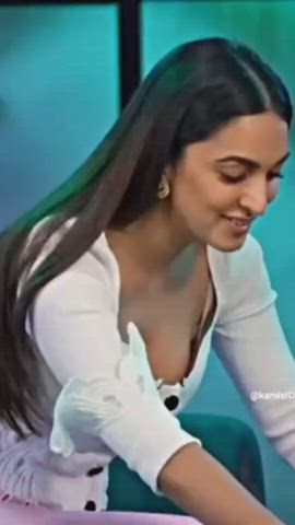 bollywood downblouse teasing gif