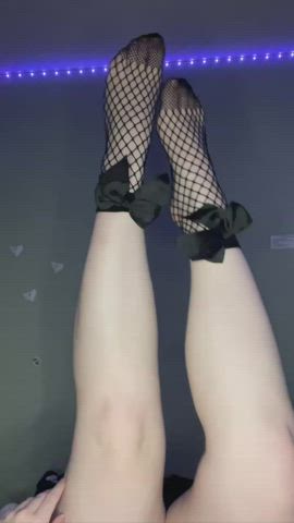 foot fetish legs lingerie naked pawg socks toes white girl gif