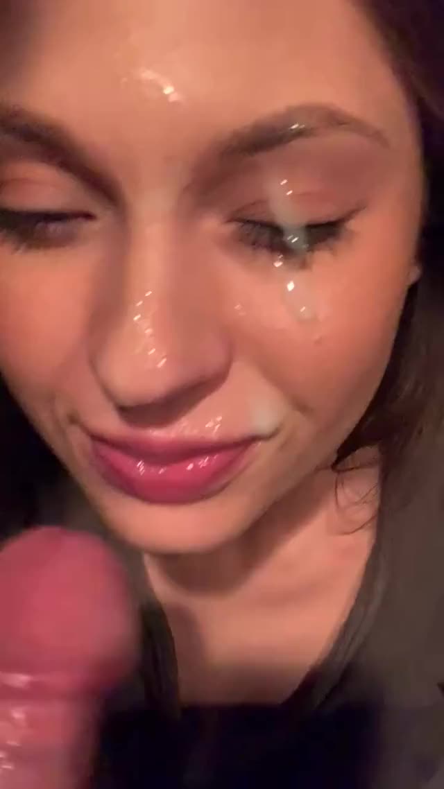 Annablossom Messy Cumshot