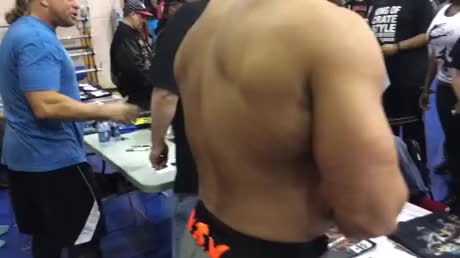 Trolling a bodybuilder