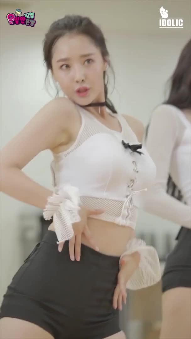 Sweaty Woohee (DalShabet) (MIC)