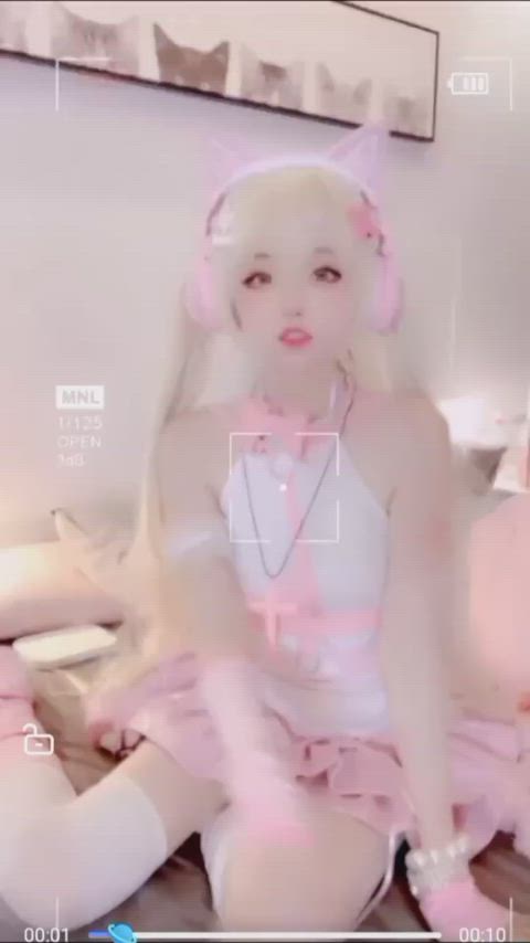 18 years old asian cute dancing girlfriend long hair petite pink pretty gif