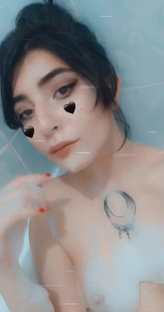 ahegao in the bathroom! ? after that my phone fell into the water?