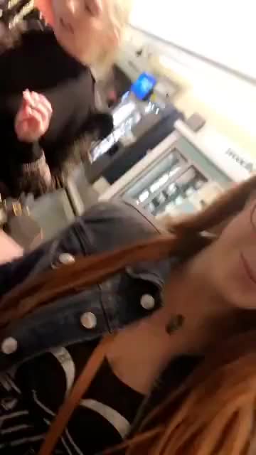 Tit Flashing in the Mall