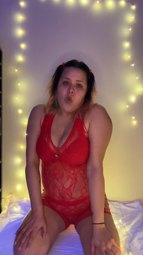 amateur chubby cute onlyfans smoking curvy-chicks gif