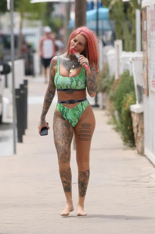 Jemma Lucy enjoys an ice lolly