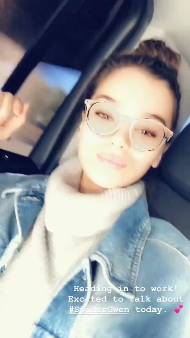 Hailee Steinfeld - (11.29.18) Instagram Story