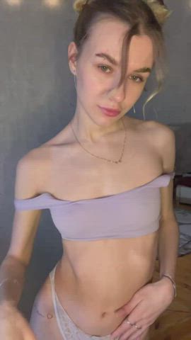 cute onlyfans teen gif