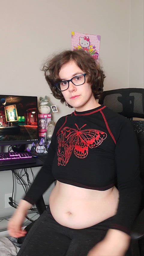 gamer girl glasses hips nerd underboob just-boobs gif