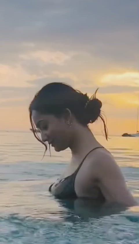 armpits belly button bikini bollywood bra celebrity cleavage indian tease tits gif