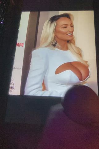 Lindsey Pelas cum tribute