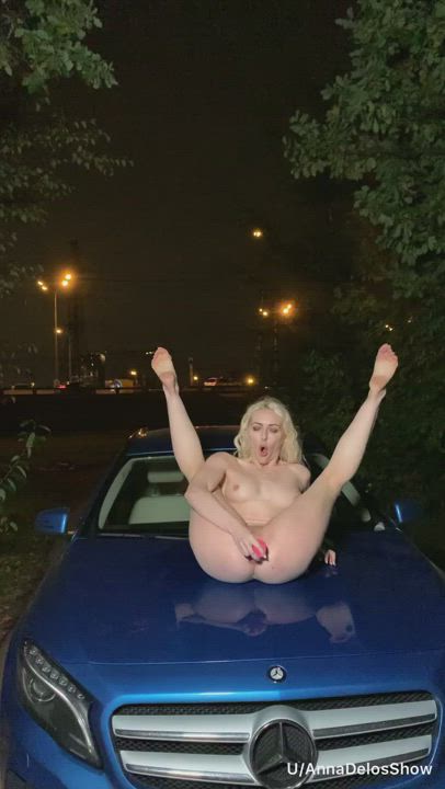 I like to masturbate on a roadside , i hope no one minds