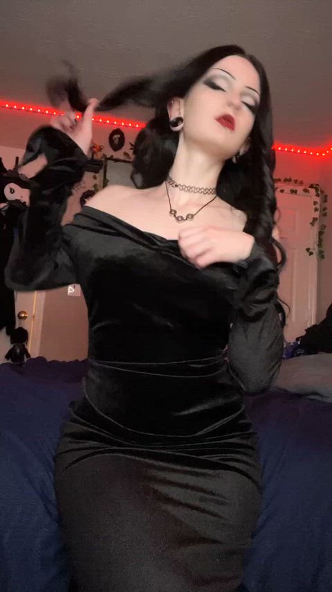 morticia addams from addams family by Lonelyypluto