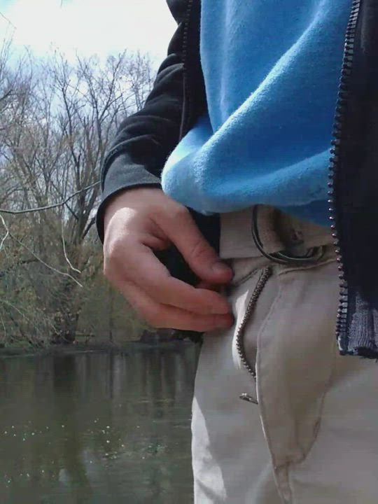 quick pee by the river