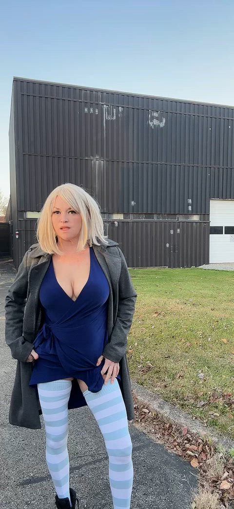 Tits out in the parking lot