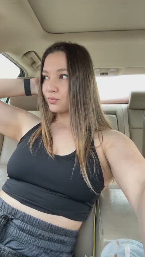 Flashing my tits at the parking lot...oopsie🥵