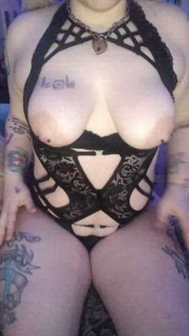 thick chubby goth slut