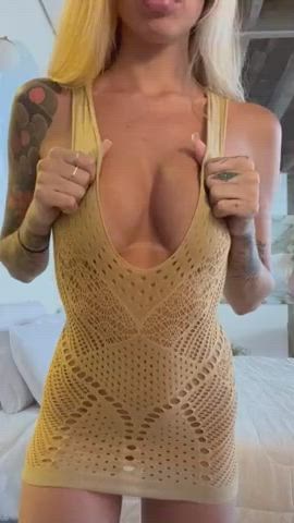blonde boobs latina gif
