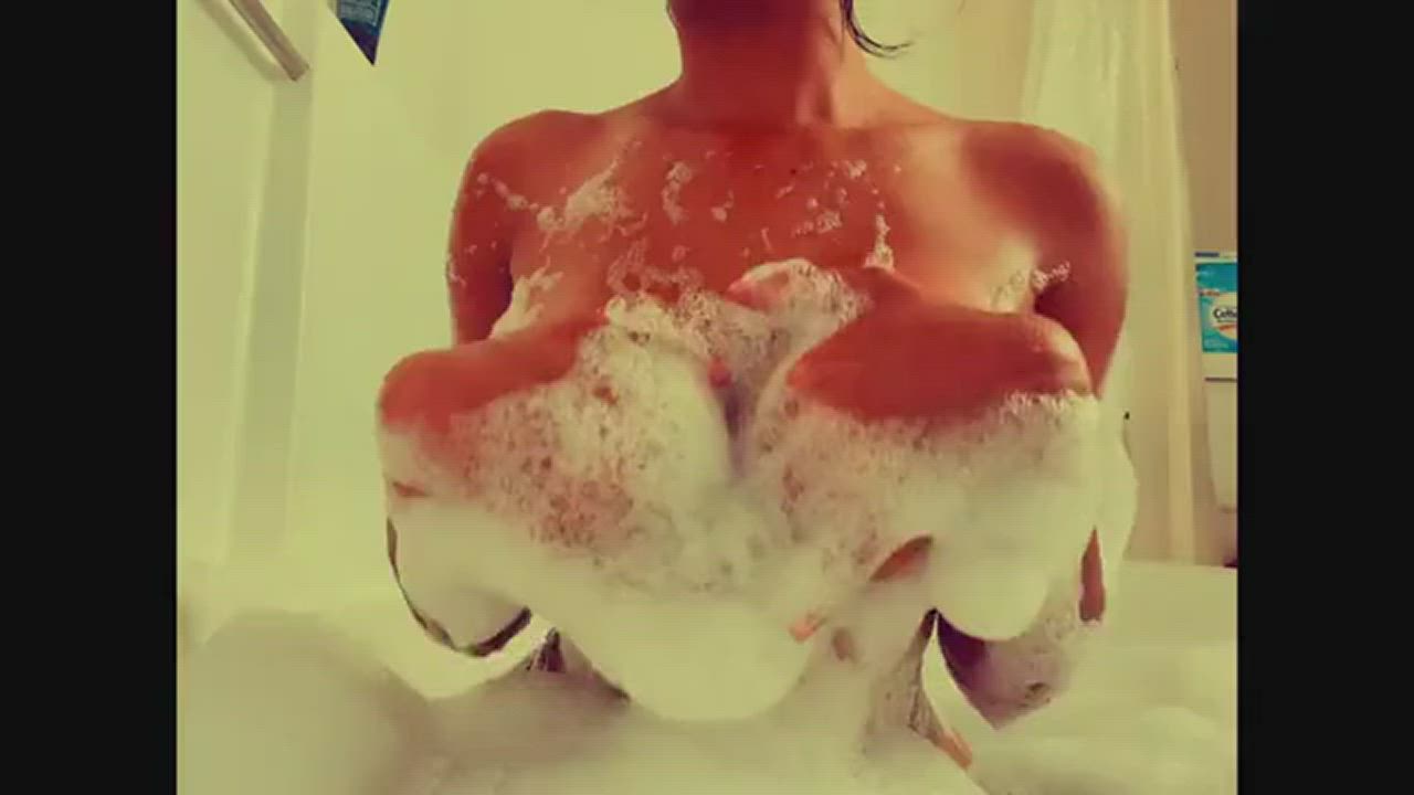 Babe Bathtub Ebony gif