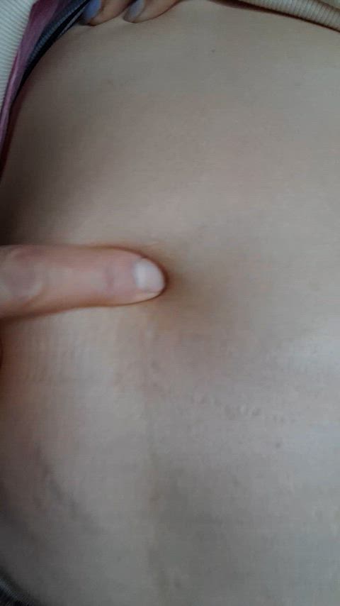 my boyfriend loves to put his finger in my navel