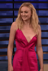 Sophie Turner gif