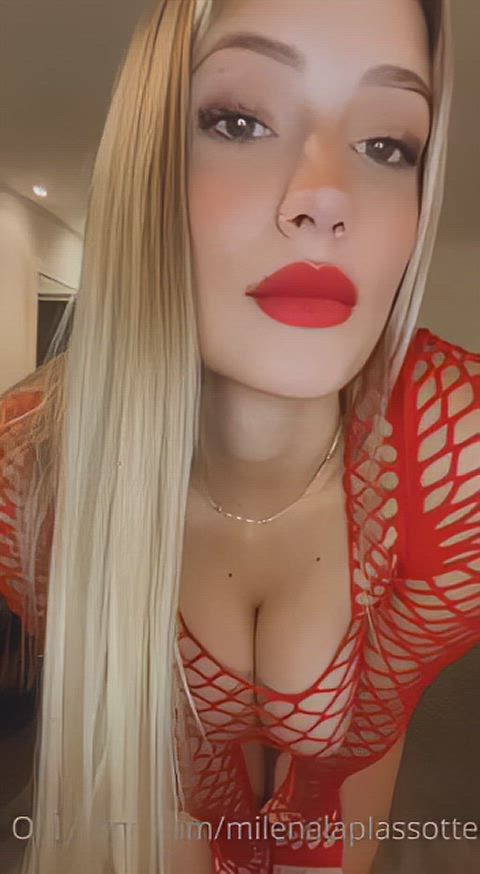 argentinian big tits blonde boobs cute onlyfans gif