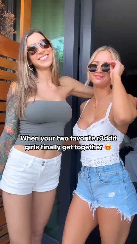 When your two fav Reddit girls get to meet IRL :)