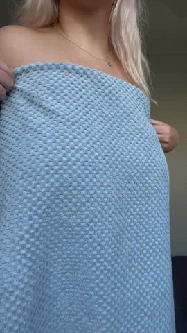 american australian big tits curvy huge tits milf natural tits pawg towel gif