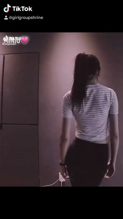 Minju predebut sexy dance