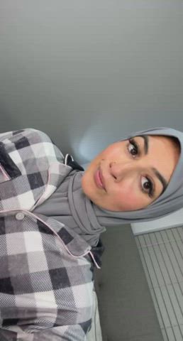 From innocent hijabi to cock loving hoejabi 😈