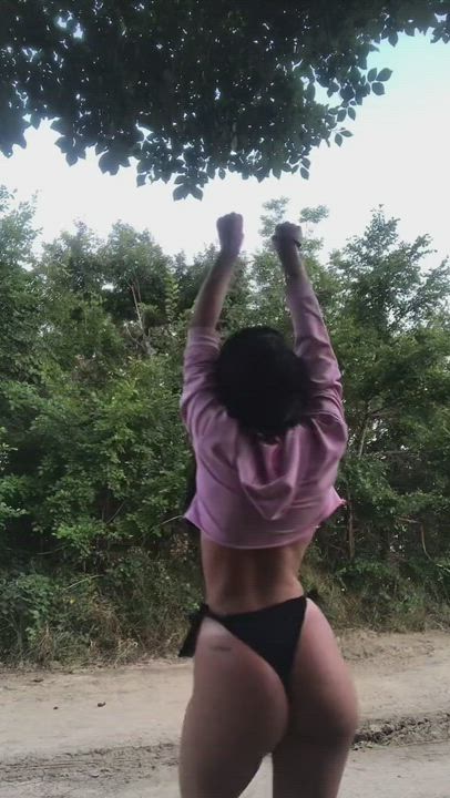 Ass Shaking Teen gif