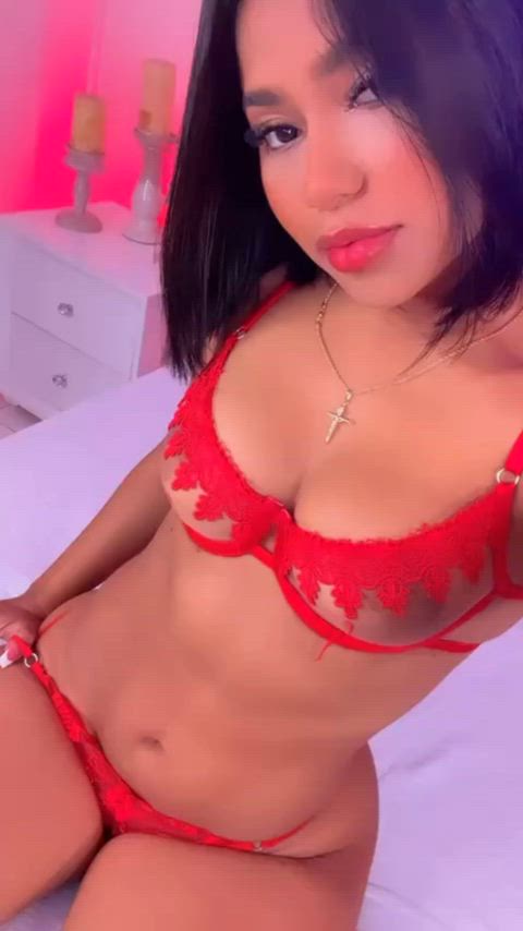 I'M ONLINE HANDSOME COME ON ! PLAY WITH ME