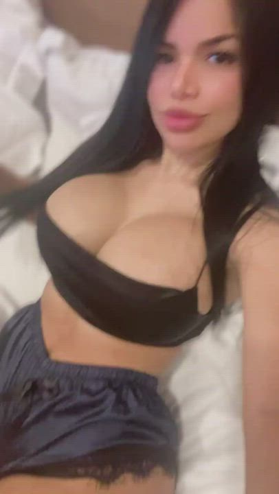 Latina Bimbo