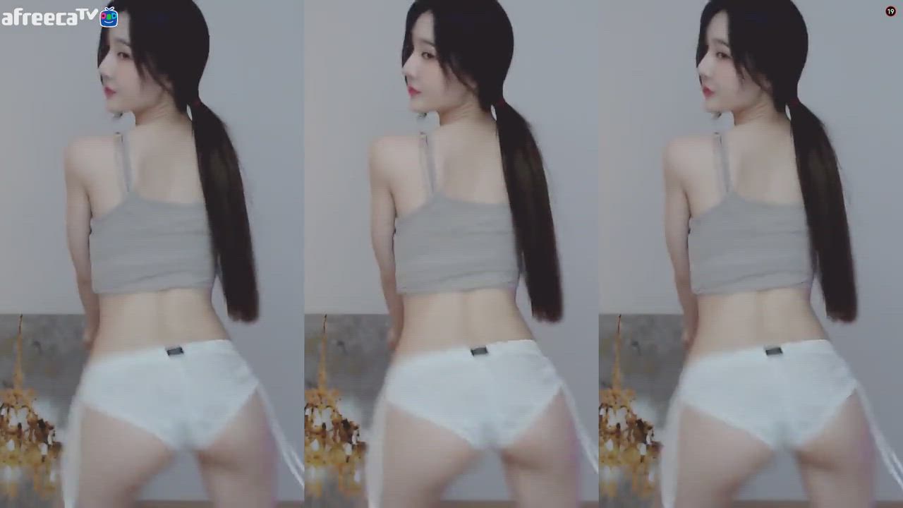 Asian Dancing Korean Twerking gif