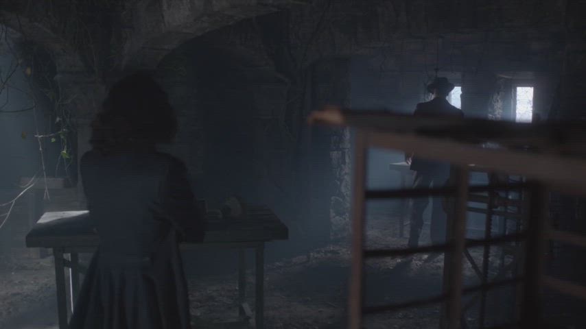 Caitríona Balfe - Outlander S01E01