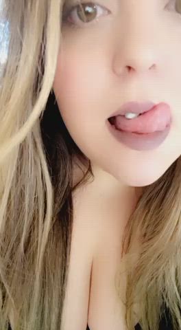 licking lips lipstick thick tongue fetish gif
